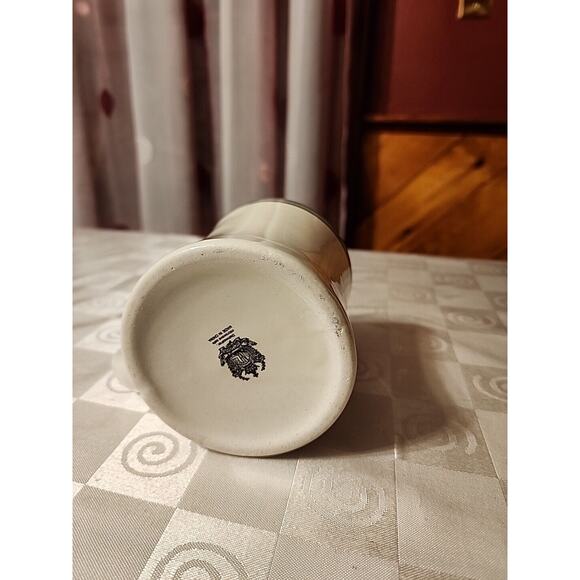 Exclusive Coffee Mug “Give Me Coffee And No One Gets Hurt" - Picture 5 of 8